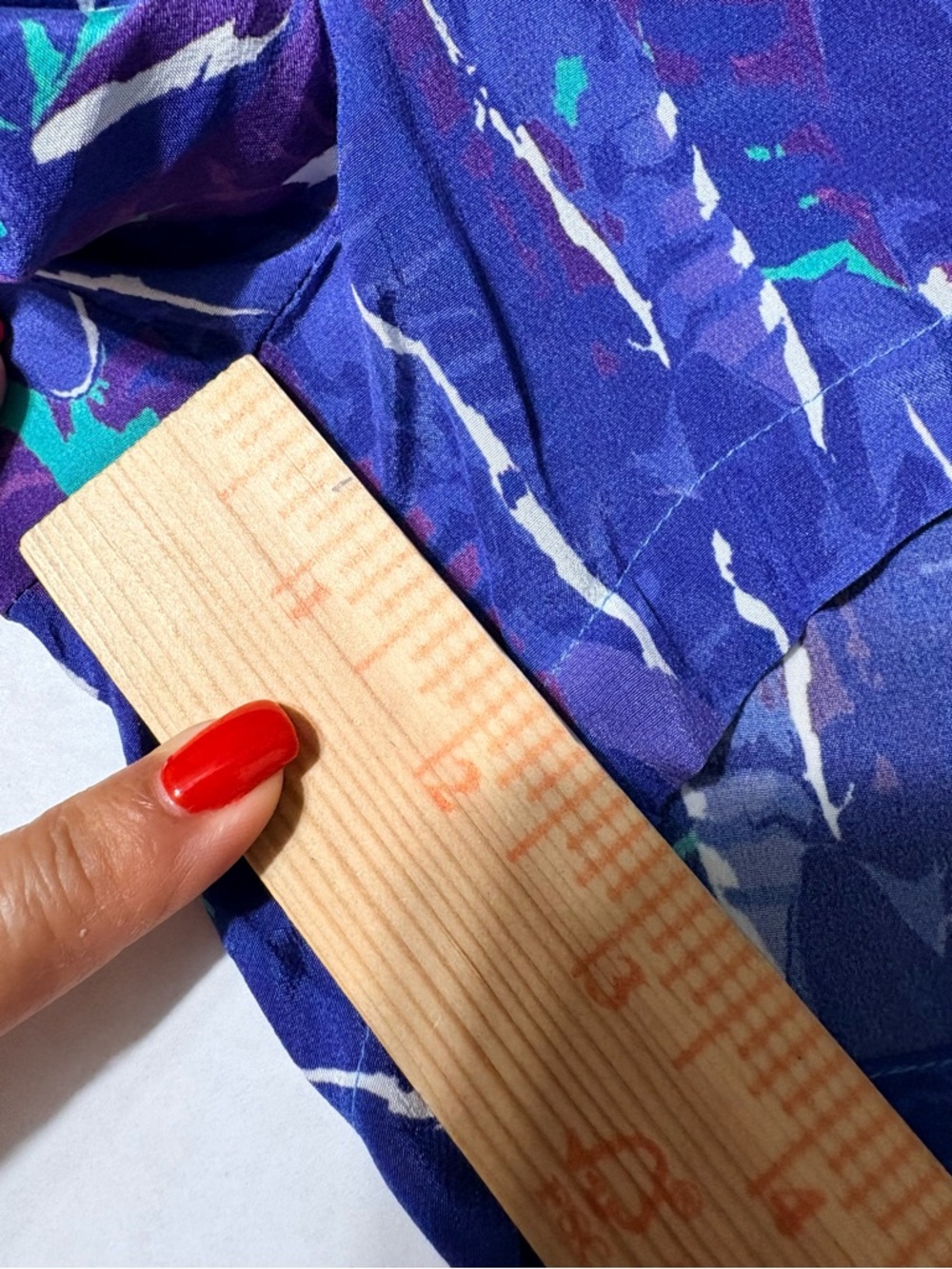 Tart Teal & Purple Printed Pleated Silk Shorts. Side Zip 4 - Picture 7 of 9